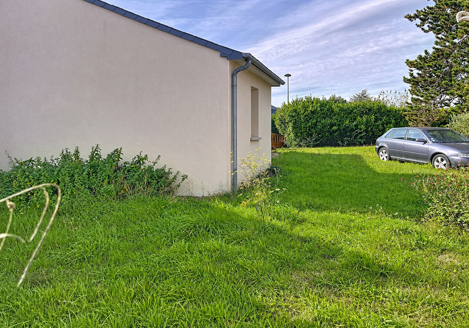 Maison plain-pied — Grand terrain clos — photo 2 — Archipel Capital