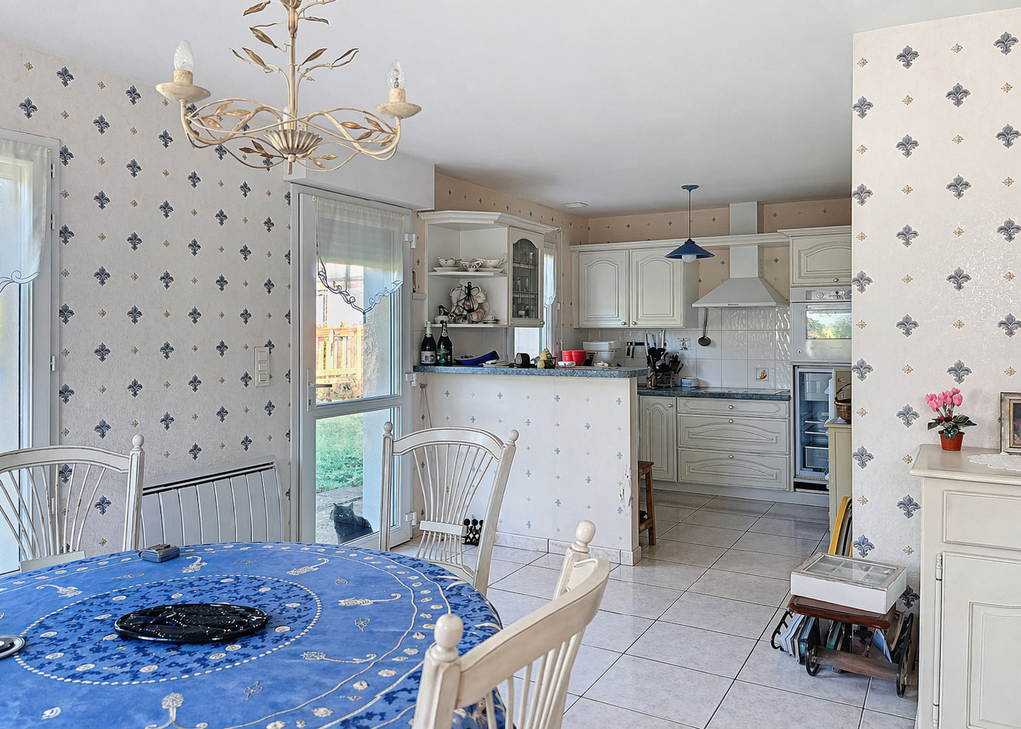 Maison plain-pied — Grand terrain clos — photo 3 — Archipel Capital